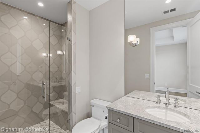 1295 Lakeside Drive, Birmingham, MI 48009