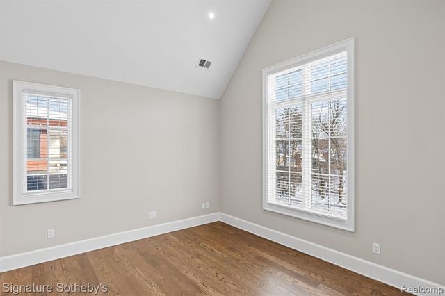 1295 Lakeside Drive, Birmingham, MI 48009