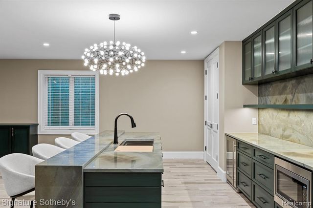 1295 Lakeside Drive, Birmingham, MI 48009