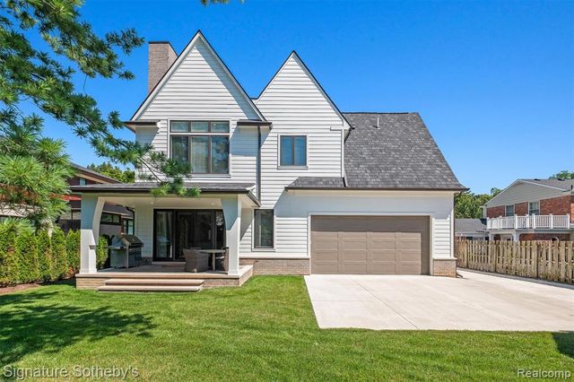 1295 Lakeside Drive, Birmingham, MI 48009