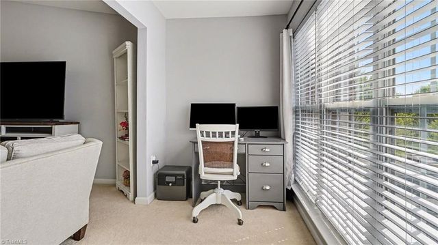 3710 Cotswold Avenue Z, Greensboro, NC 27410