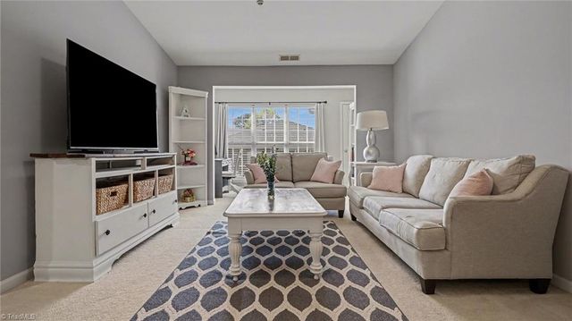 3710 Cotswold Avenue Z, Greensboro, NC 27410