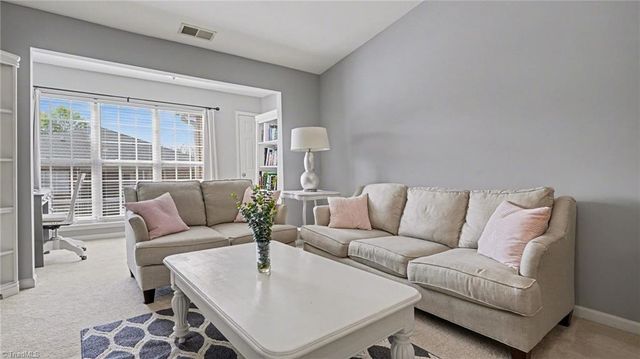 3710 Cotswold Avenue Z, Greensboro, NC 27410