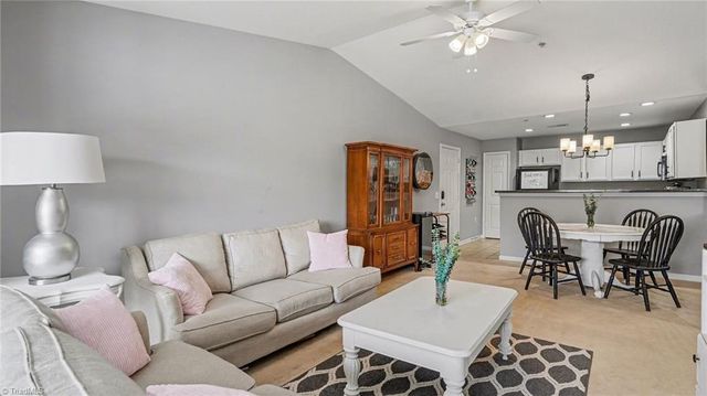 3710 Cotswold Avenue Z, Greensboro, NC 27410