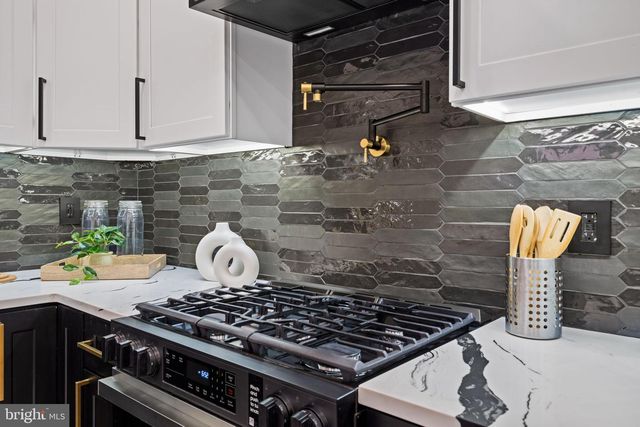 1541 N 28TH ST, Philadelphia, PA 19121