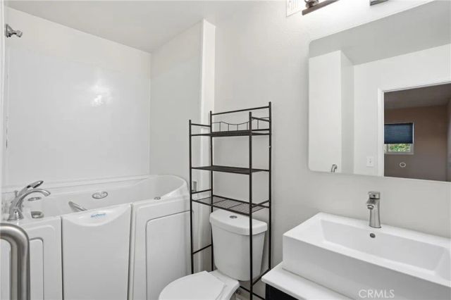 1740 Westfield Road, Paso Robles, CA 93446