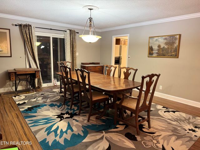 190 Van Stowe Rd, Harriman, TN 37748