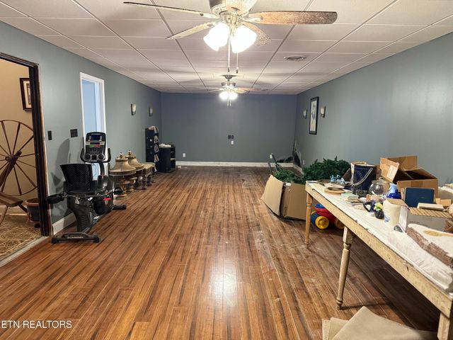 190 Van Stowe Rd, Harriman, TN 37748