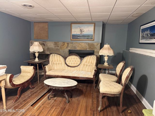 190 Van Stowe Rd, Harriman, TN 37748