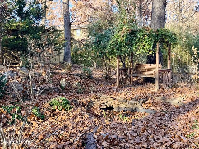 190 Van Stowe Rd, Harriman, TN 37748