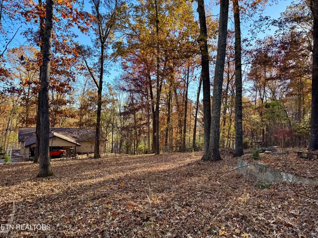 190 Van Stowe Rd, Harriman, TN 37748