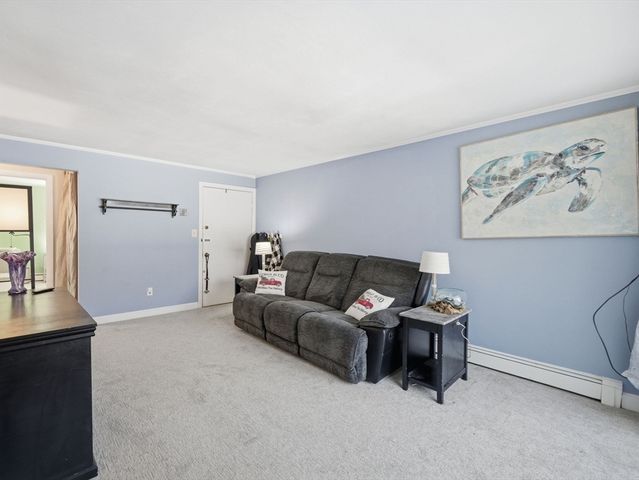 68 Preston St 6D, Wakefield, MA 01880