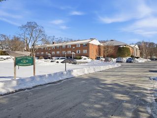 68 Preston St 6D, Wakefield, MA 01880