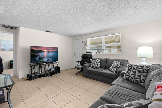 8040 47TH AVENUE N, St Petersburg, FL 33709