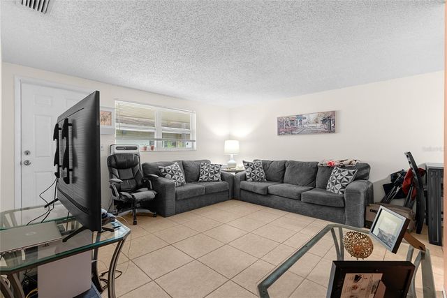 8040 47TH AVENUE N, St Petersburg, FL 33709