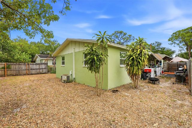 8040 47TH AVENUE N, St Petersburg, FL 33709