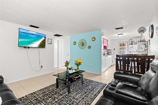 8040 47TH AVENUE N, St Petersburg, FL 33709