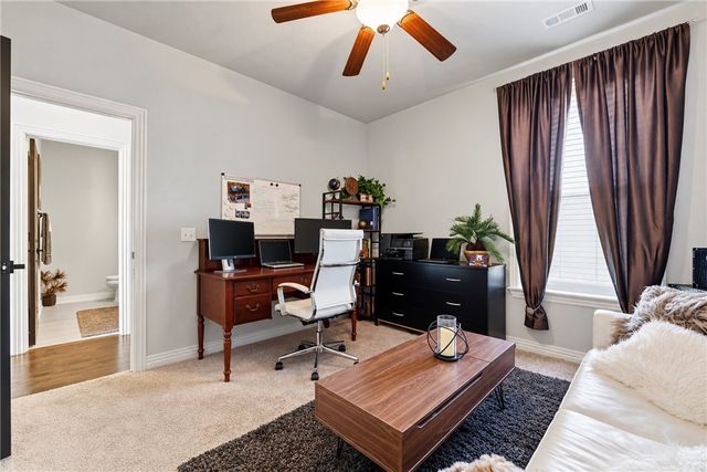 18397 Astor Drive, Fayetteville, AR 72704