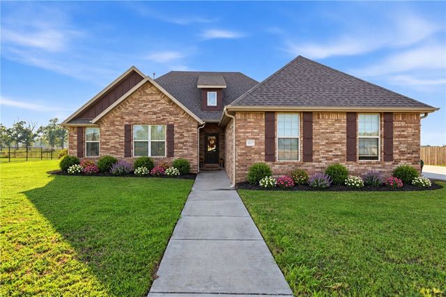 18397 Astor Drive, Fayetteville, AR 72704