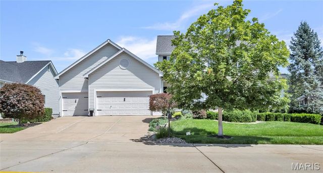 731 Castle Pines Drive, Ballwin, MO 63021