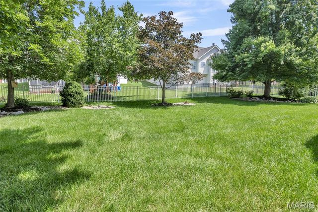 731 Castle Pines Drive, Ballwin, MO 63021