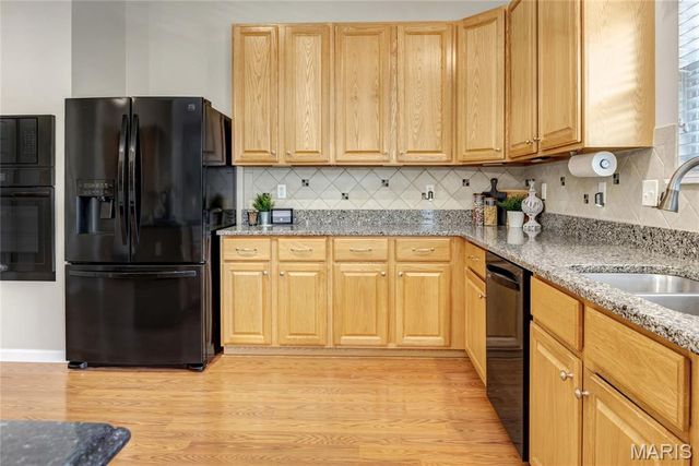 731 Castle Pines Drive, Ballwin, MO 63021