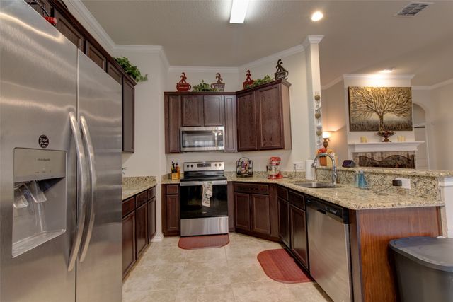 531 Sydney Street, Wilmer, TX 75172