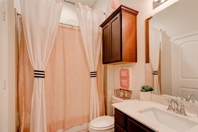 531 Sydney Street, Wilmer, TX 75172