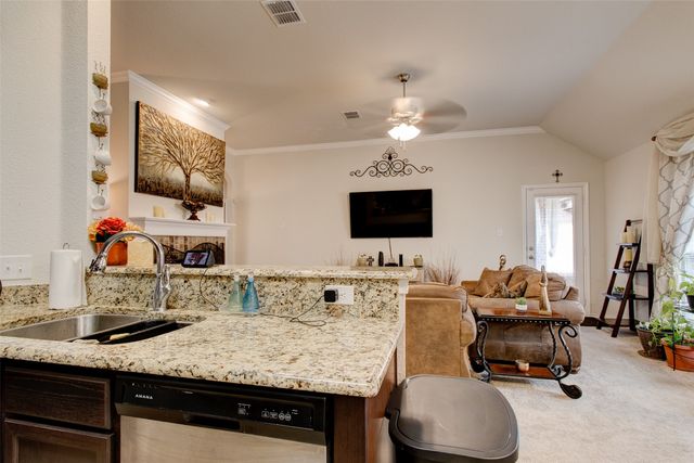 531 Sydney Street, Wilmer, TX 75172