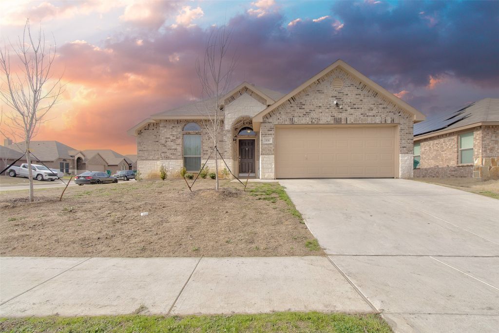 531 Sydney Street, Wilmer, TX 75172