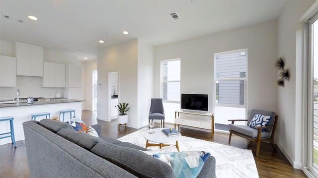 4901 Live Oak Street A, Dallas, TX 75206