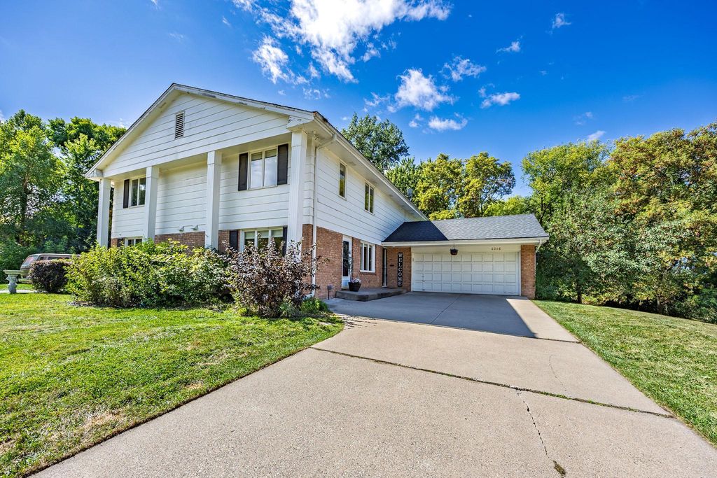 5316 Malibu Drive, Edina, MN 55436 — photo 2