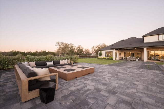 99 James Estates Drive, Fulshear, TX 77441