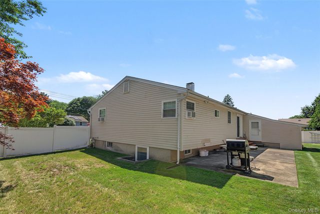 46 Oakland Avenue, Central Islip, NY 11722