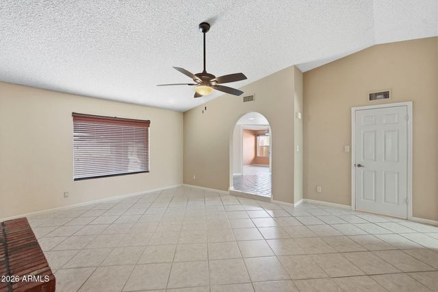 226 E GLENCOVE Street, Mesa, AZ 85201
