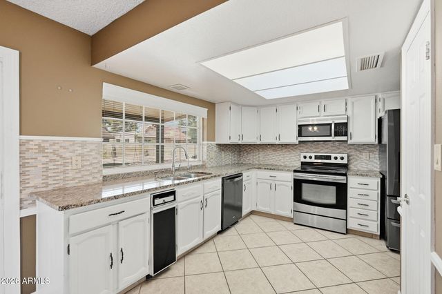 226 E GLENCOVE Street, Mesa, AZ 85201