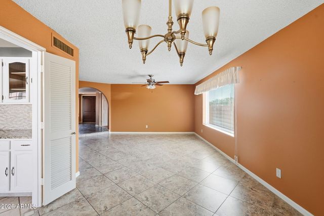 226 E GLENCOVE Street, Mesa, AZ 85201
