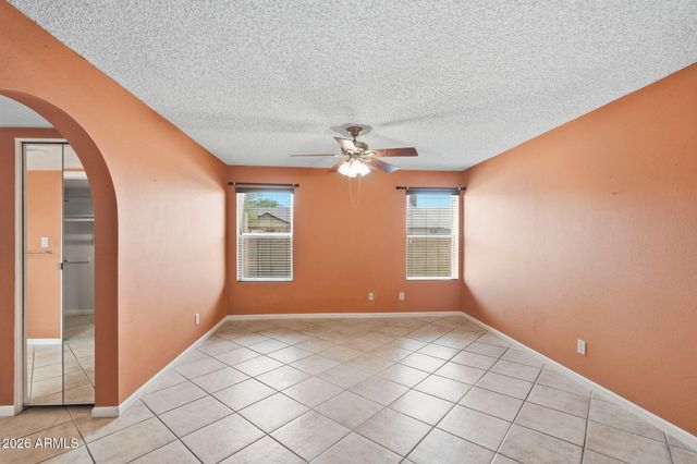 226 E GLENCOVE Street, Mesa, AZ 85201