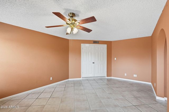226 E GLENCOVE Street, Mesa, AZ 85201