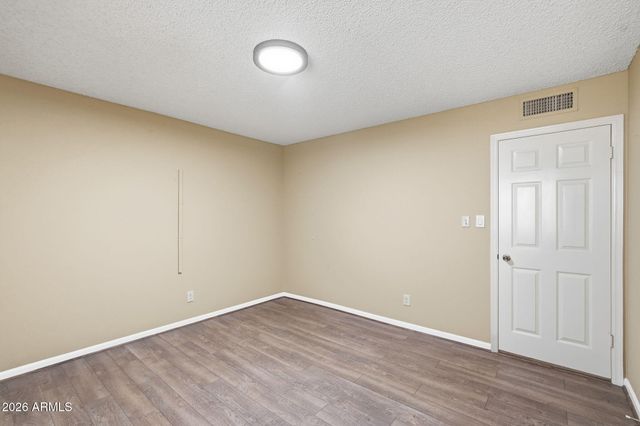 226 E GLENCOVE Street, Mesa, AZ 85201