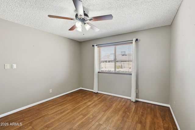 226 E GLENCOVE Street, Mesa, AZ 85201