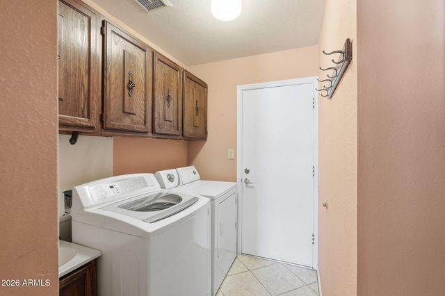 226 E GLENCOVE Street, Mesa, AZ 85201