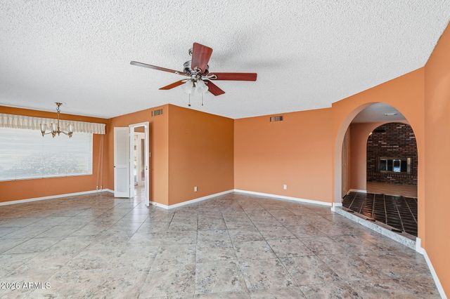 226 E GLENCOVE Street, Mesa, AZ 85201