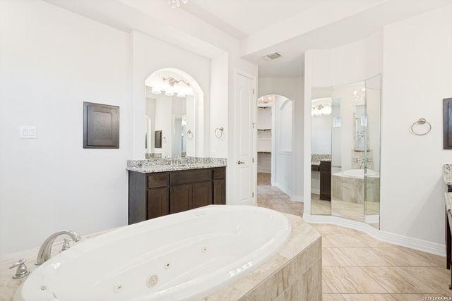 198 JASPER PT, Castroville, TX 78009