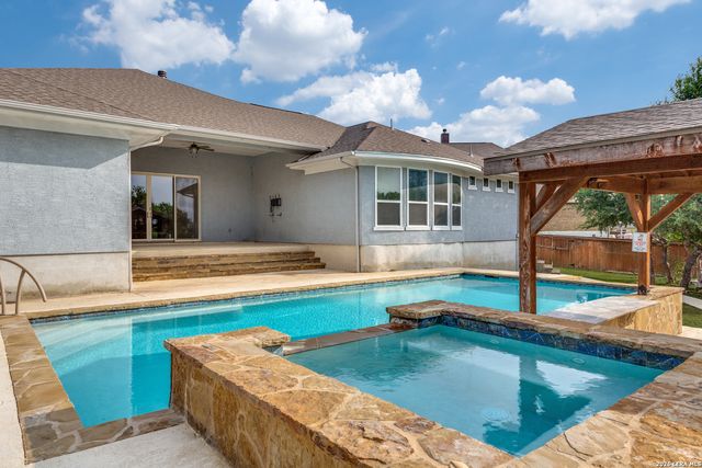 198 JASPER PT, Castroville, TX 78009
