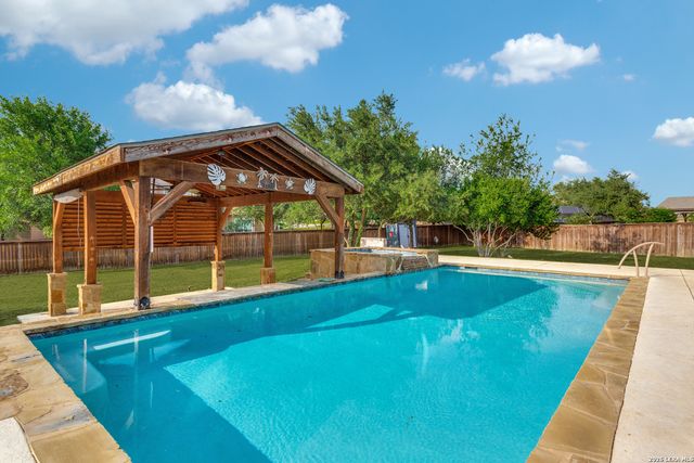 198 JASPER PT, Castroville, TX 78009