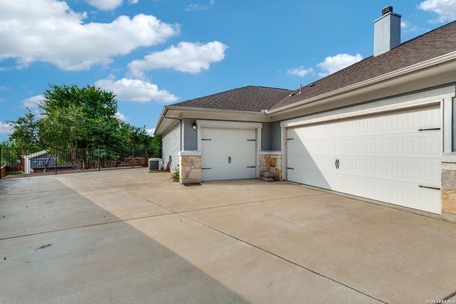 198 JASPER PT, Castroville, TX 78009