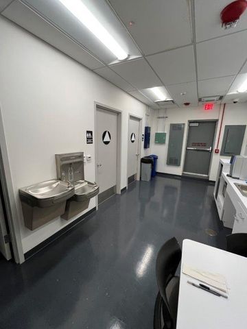 2428 N LINCOLN Avenue, Chicago, IL 60614