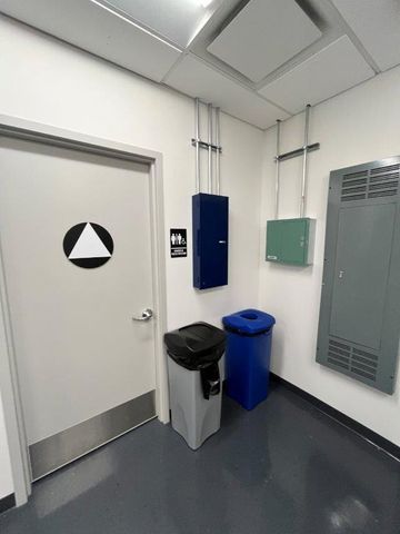 2428 N LINCOLN Avenue, Chicago, IL 60614