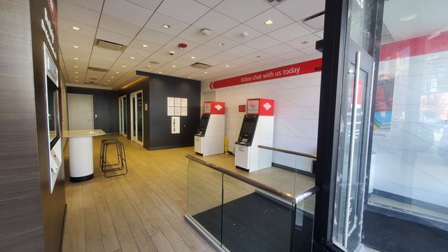 2428 N LINCOLN Avenue, Chicago, IL 60614